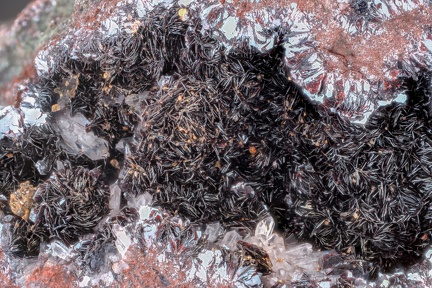n°170010 - Hematite, Quartz - Château-Lambert (Mine), Chateau-Lambert, Haute-Saône