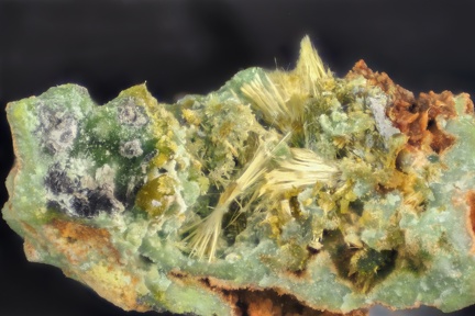 n°190011 - Mimetite, Var. Prixite - Giromagny - Giromagny - Territoire-de-Belfort