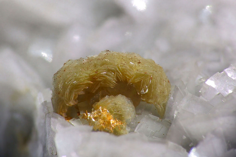 Bastnäsite-(Ce  Synchisite-(Ce) - Trimouns - Ariège