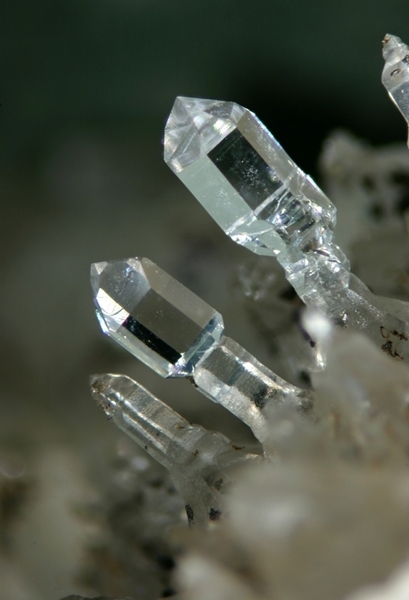 cristal 5mm
photo du mois-juin 2012 Quartz sceptre -Creuzeval - St Didier sur Beaujeu - Rhône - JCC - Taille 5 mm (1).jpg