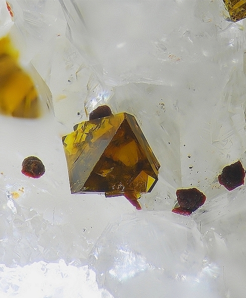Beudantite - Falgayrolles - Najac - Aveyron - JCD - Champ 1,5mm.jpg