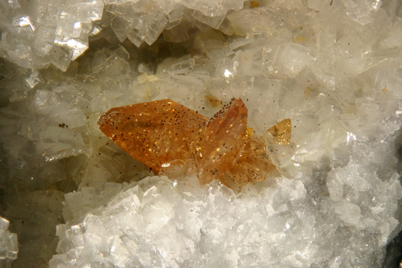 Monazite - Trimouns - Luzenac - Ariège - JCC - Cristal 6 mm.jpg