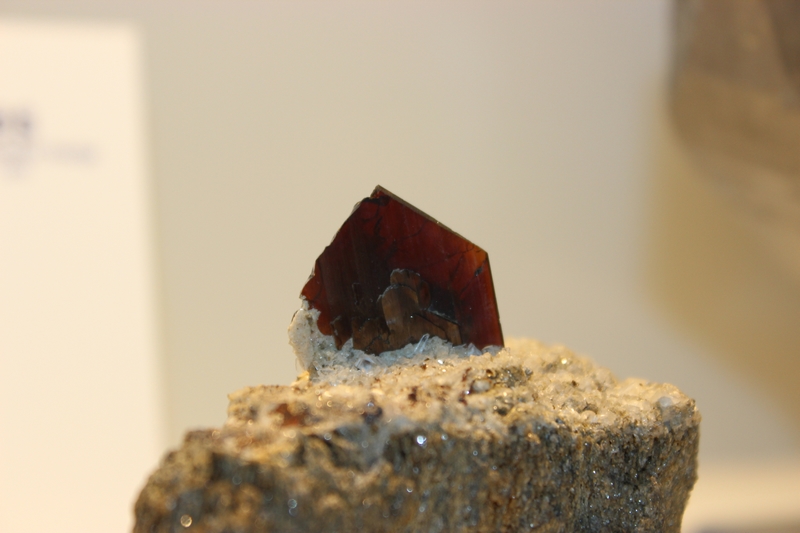 Exposition Prestige 2015-Alpes XPO-Brookite Piz Aul Grisons.jpg