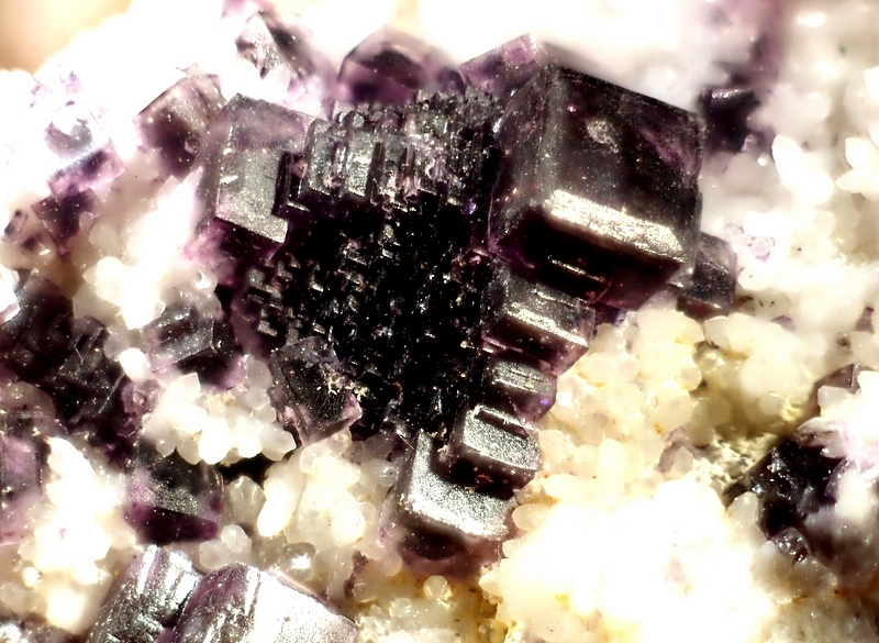 Fluorite - Les Rocs (Carrière) - Buxières-les-Mines - Allier