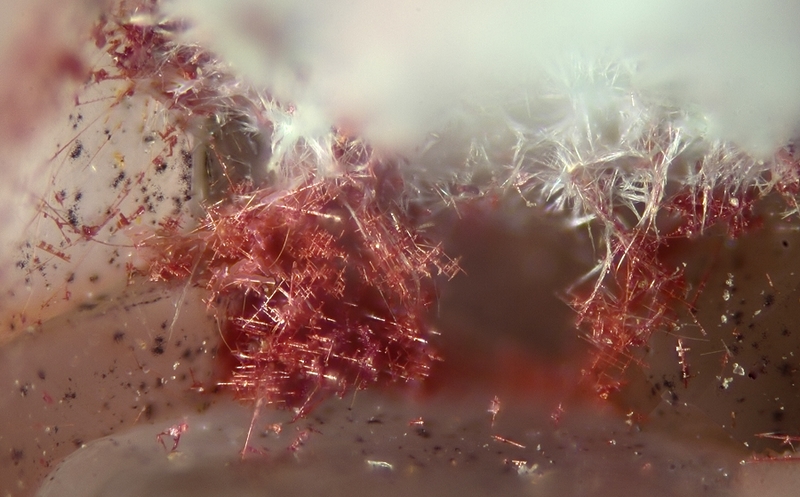 cuprite caledonite - longefay - dpt69  - c 1,03mm.jpg