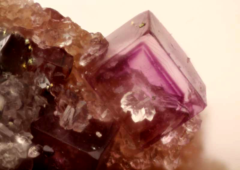 Champ 2,5mm Fluorite_Quartz_Chalcopyrite - Vensat - Puy de Dôme - MB -Champs 2mm5.jpg