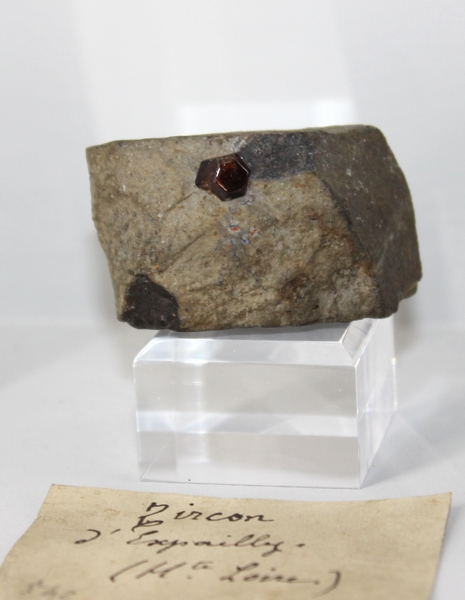 Exposition prestige - Les minéraux du volcanisme
Zircon IMG_7790.jpg