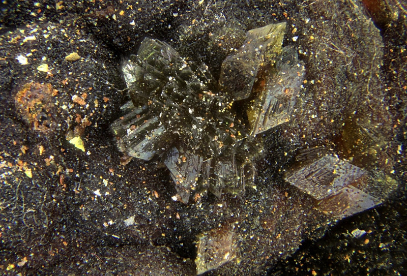 2019-02-25-A--Hinsdalite-Fov 2.00 mm.jpg