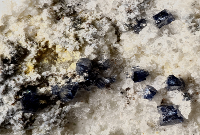 n°173101 - Anatase -  Bonneval Tarentaise - La Lauziere (Massif) - Savoie 