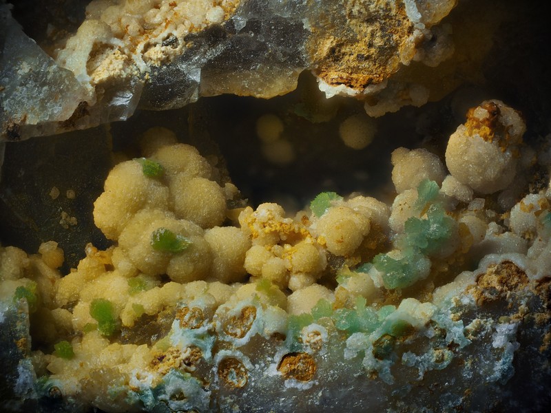 variscite chalcosiderite mine de l'eperon Beauvoir Echassieres Allier  ch3.3mm.jpg