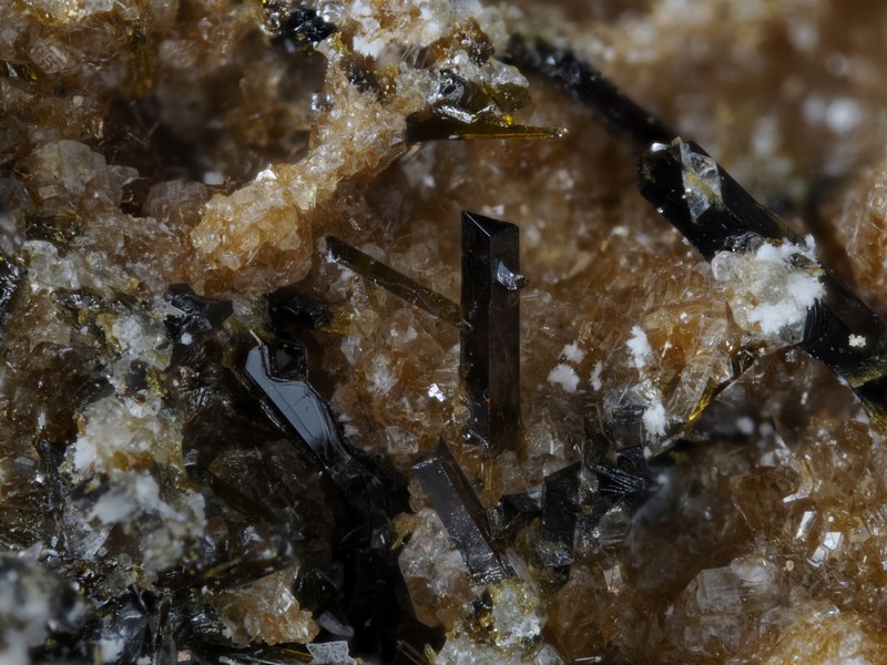 esseneite lapanouse severac le chateau Aveyron ch2.1mm.jpg