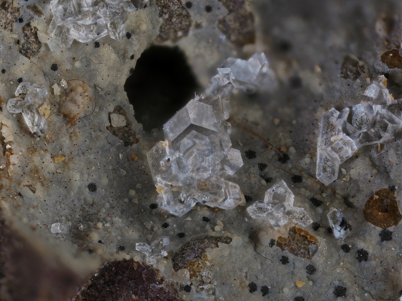 champ 1,8mm phillipsite-Ca la grange ganihl murat cantal ch1.8mm.jpg