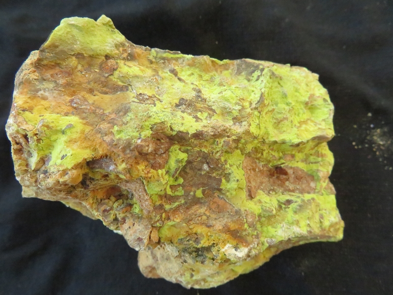 taille de l'échantillon L:8cm, H:6cm chapmanite.jpg