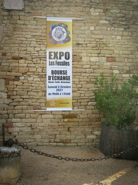 Réfectoire des moines - Entrée de la bourse - c.jpg c.jpg