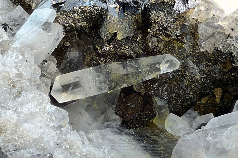champ 7mm N°11213 Calcite Birrity Quarry Arbouet-Sussaute Pyrénées-Atlantiques France - Champ 7mm Copyright Photo & Collection Pascale et Daniel Journet.jpg