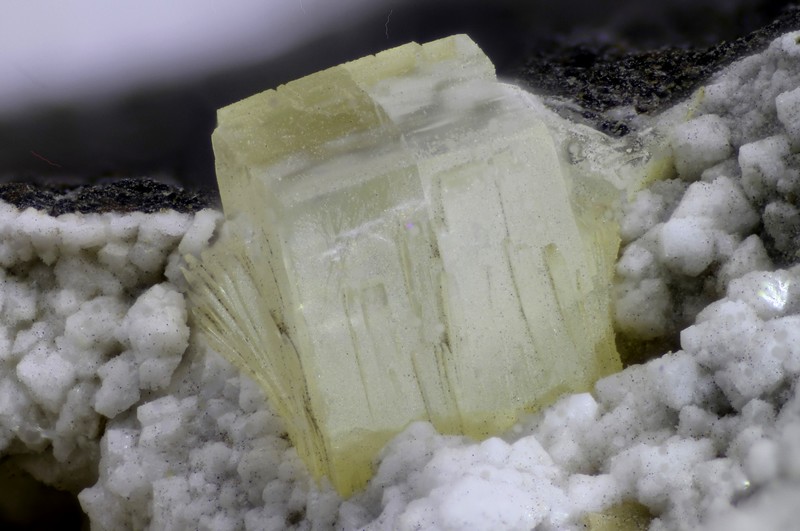 thomsonite 987-41-90              c 2mm.jpg