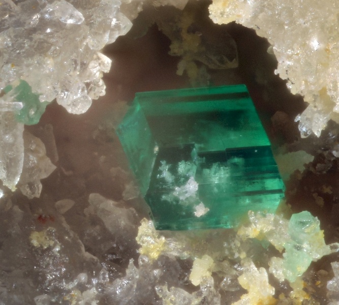 Torbernite - Chaméane - Le Vernet-Chaméane - Puy-de-Dôme - MB - ch1mm15.jpg