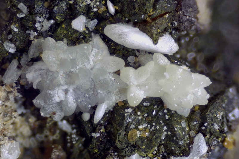 champ 2.96mm 225-1078-12 Smithsonite - Les Vieux Travaux (Gard - France) - FOV 2.96 mm.jpg