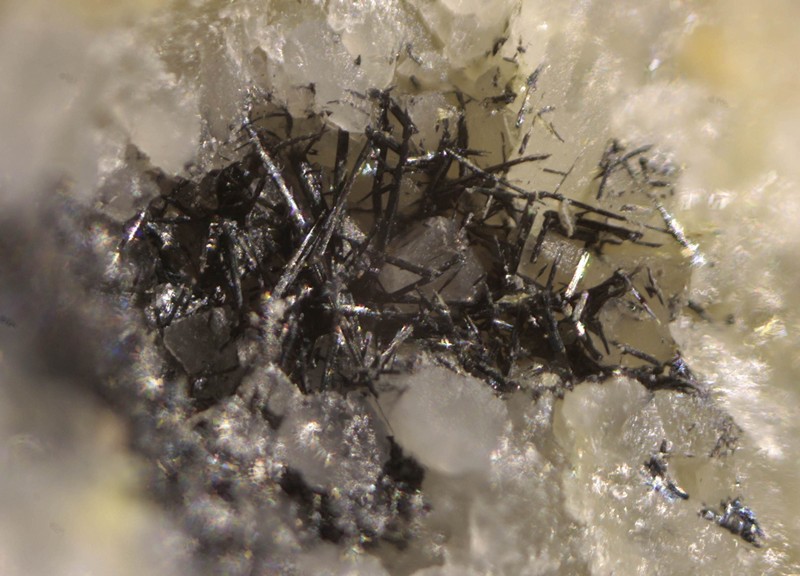 BERTHIERITE , CHARBES , Bas-Rhin3mm.jpg