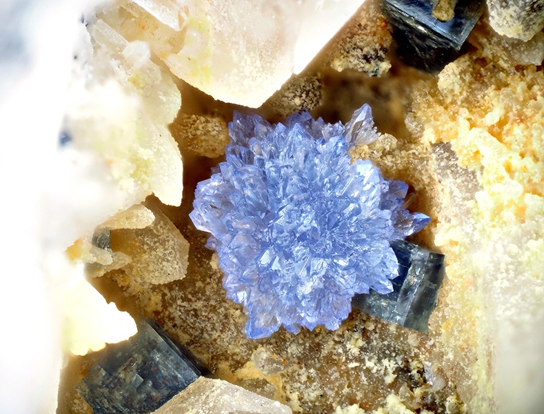 Scorodite - Le Mazet - Échassières - Ebreuil -  Allier