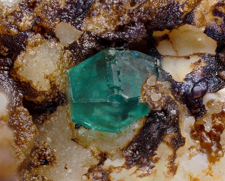 champ 1,5mm Torbernite - Carrière des Carmes - Lacapelle Bleys - Aveyron champ 1,5.jpg